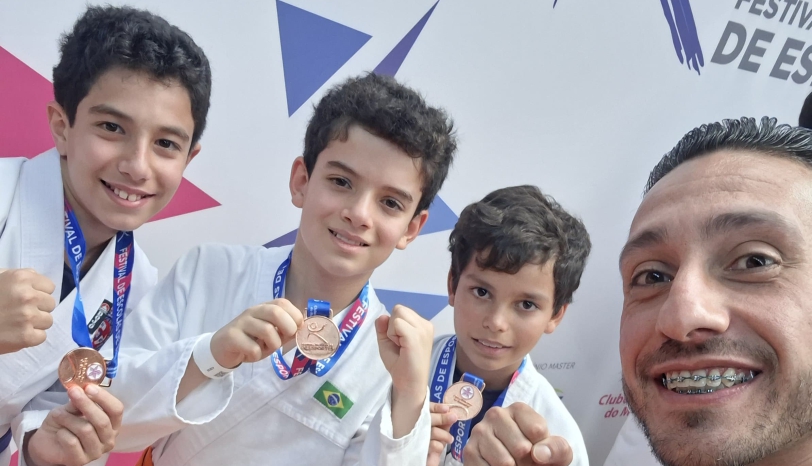 Karatê: Associados são premiados no Festival de Escolas de Esporte no Clube Paineiras do Morumby.